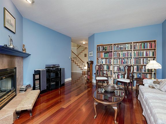 2nd image of 520 Marsett Pl #24