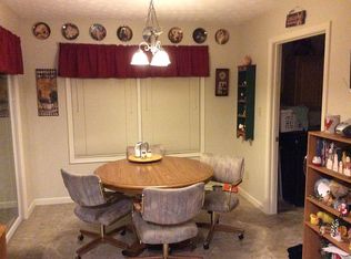 405 Cherokee Ln, Centerville, IN 47330