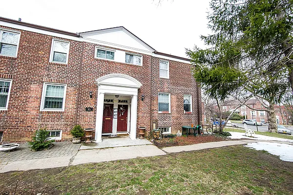 Sold by Century 21 American Homes | media 25