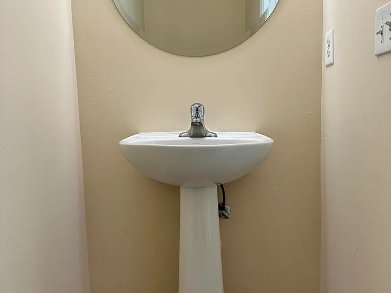 7852 Averette Field Dr — Photo 12