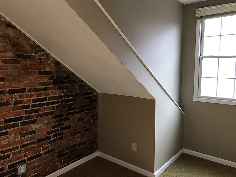 8 1/2 S Court St #C — Photo 13