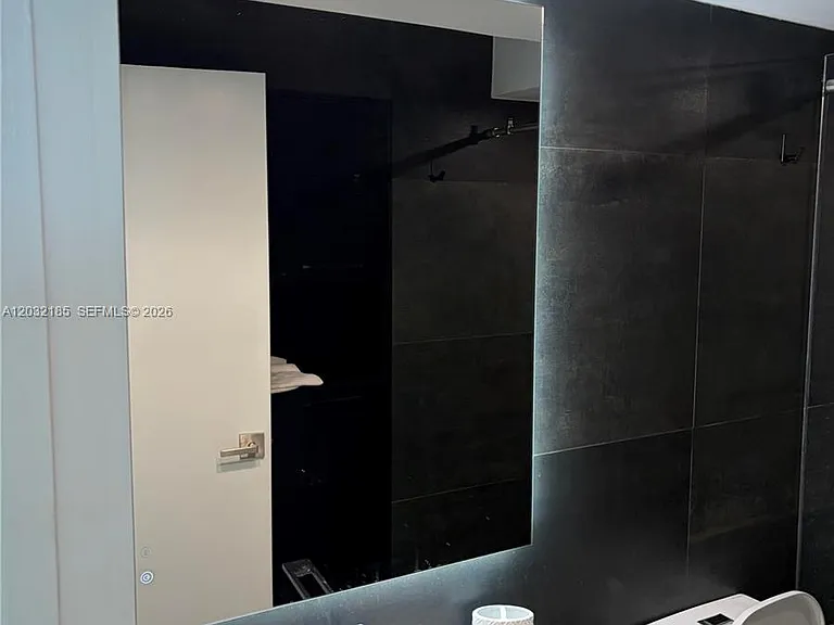 5900 Collins Ave #702 — Photo 33