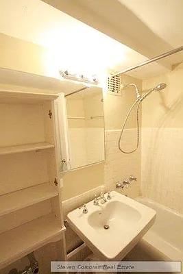 Rented by Steven Corcoran Real Estate | media 4