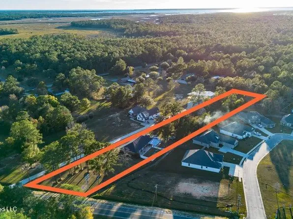7079 Menge Ave, Pass Christian, MS 39571