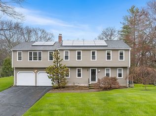 29 Hammond Rd, Hopedale, MA 01747