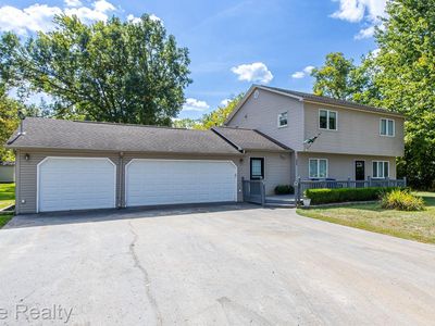 2999 Buckner Rd, Lake Orion, MI, 48362