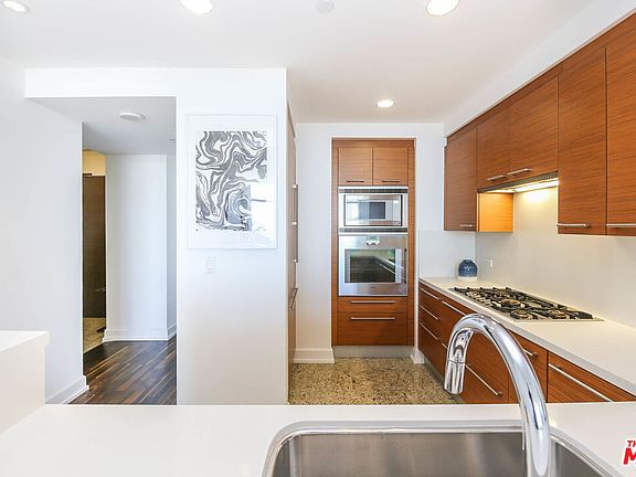 5th image of 900 W Olympic Blvd Unit 36E