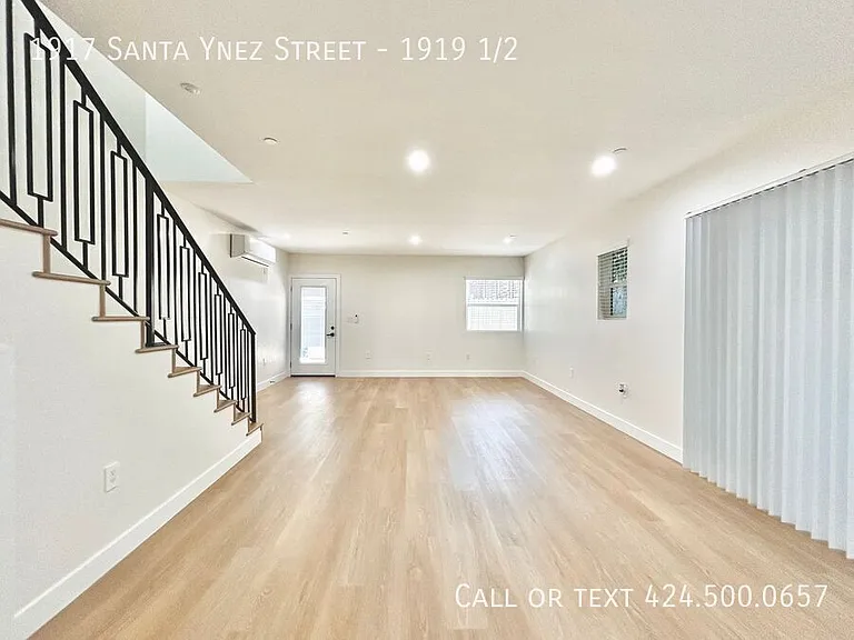 1917 Santa Ynez St #1919-1/2 — Photo 6