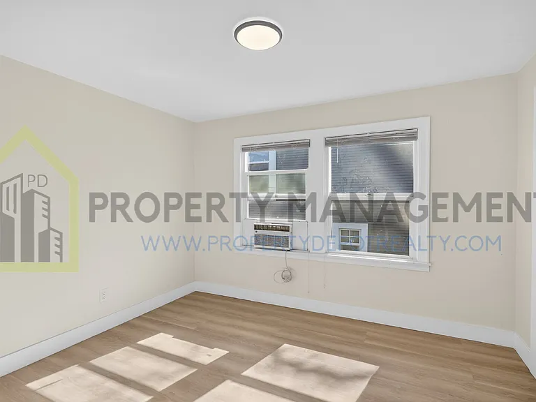 2519 Freeport Blvd #4 — Photo 11