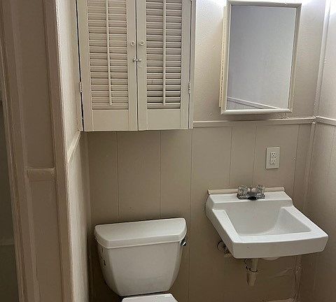 5th image of 2118 Jeanette St