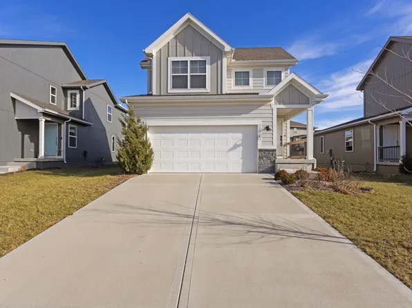 12701 S Burrows St, Lake Lotawana, MO 64086