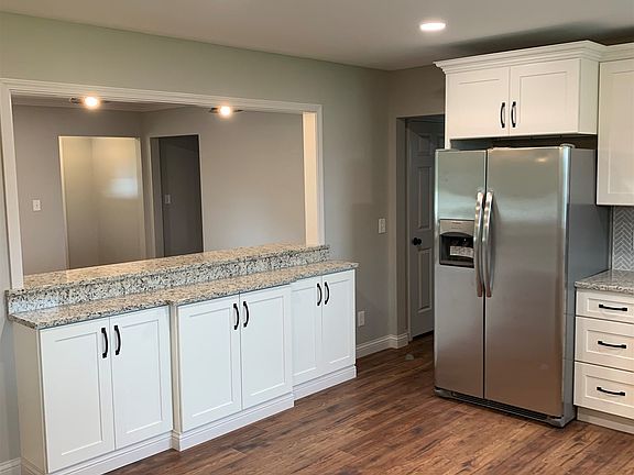 5th image of 3006 Lindsey Dr