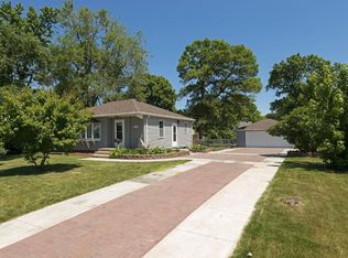 5800 Knox Ave N, Brooklyn Center, MN 55430