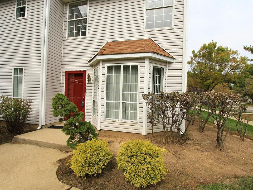 98 Foxwood