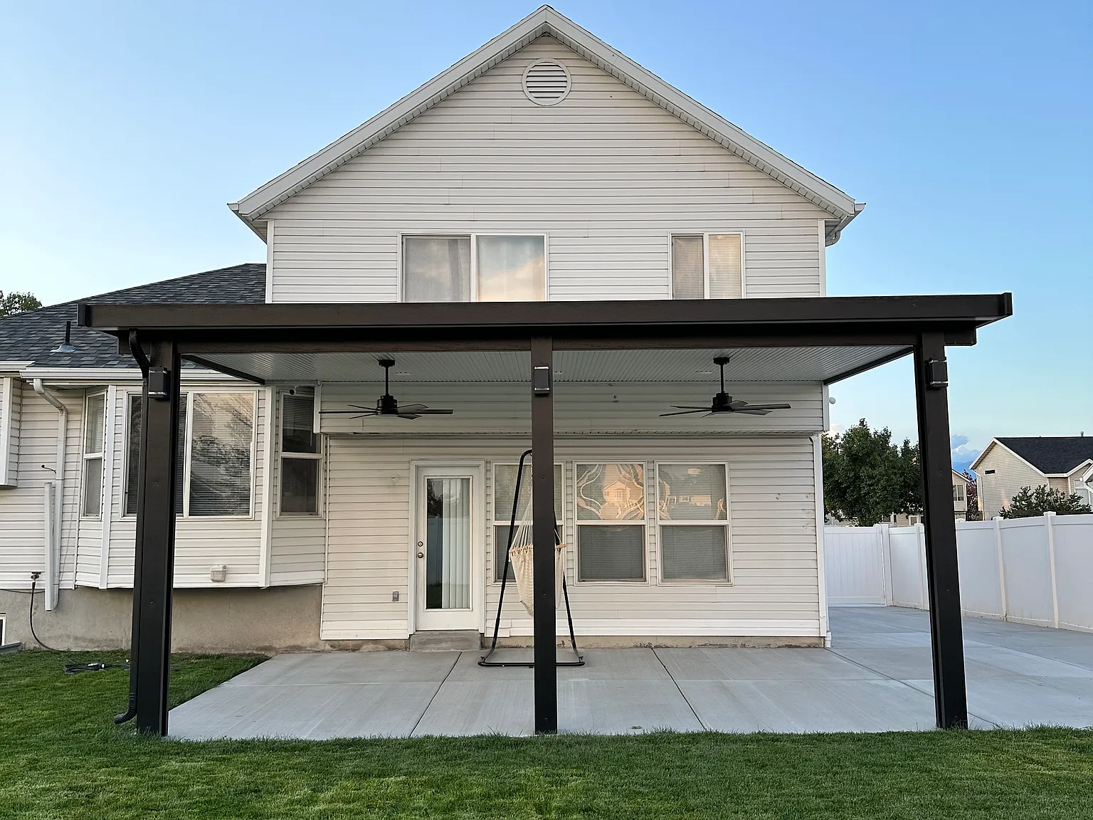 4 bed, 1933 sqft, $3,000 — Photo 3