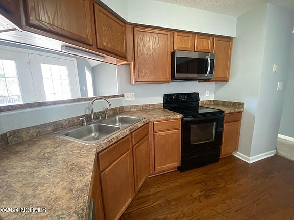 5th image of 1204 Huff Dr