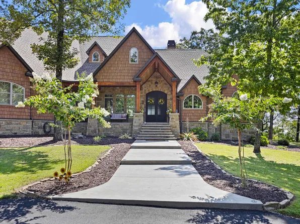 3419 Bailey Loop Rd, Russellville, AR 72802