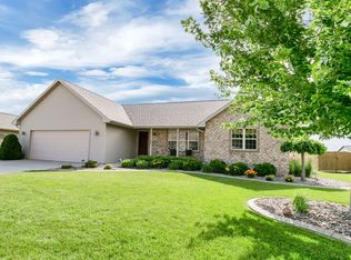 2175 W Melcorn Cir, De Pere, WI 54115