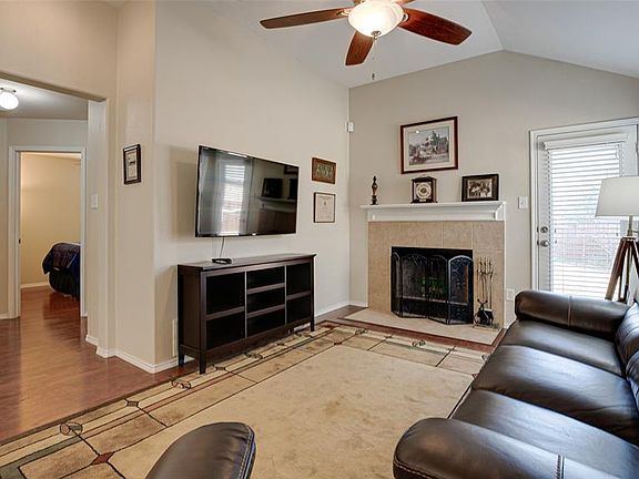 3rd image of 5405 Beacon Ln