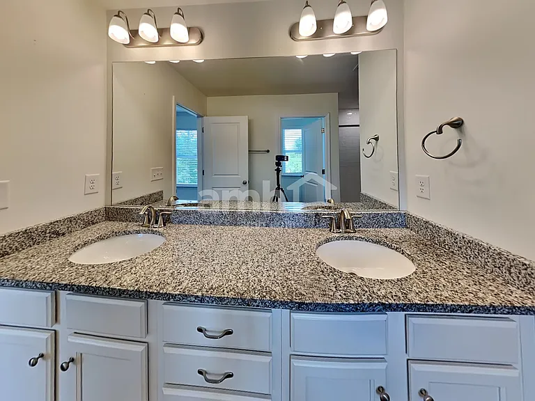 603 Lake Vista Ct — Photo 13
