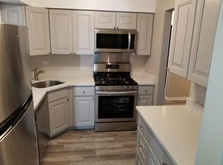 7117 Oconnell Dr APT 1E, Chicago Ridge, IL 60415