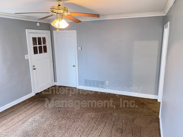 3654 Mason Ave — Photo 5