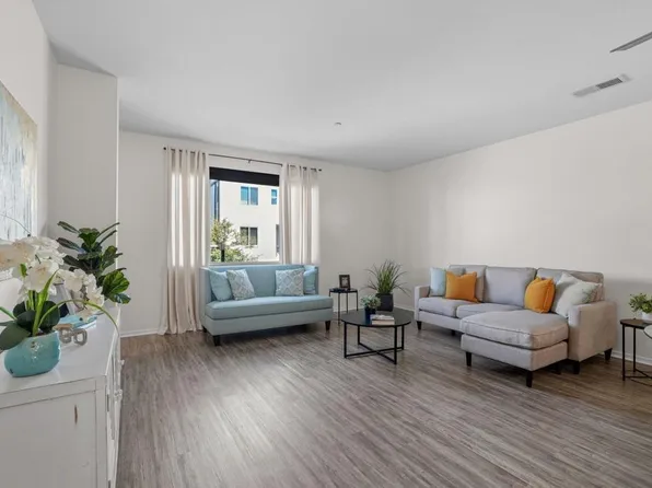 5211 Beachfront Cove St #10, San Diego, CA 92154