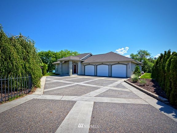 2nd image of 707 Lupine Drive