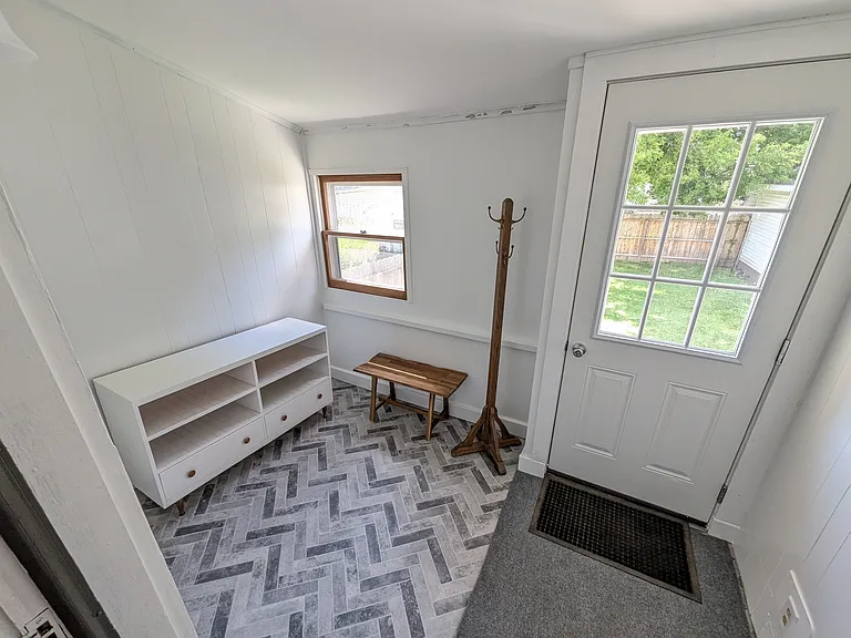 1800 Storrs Ave — Photo 11