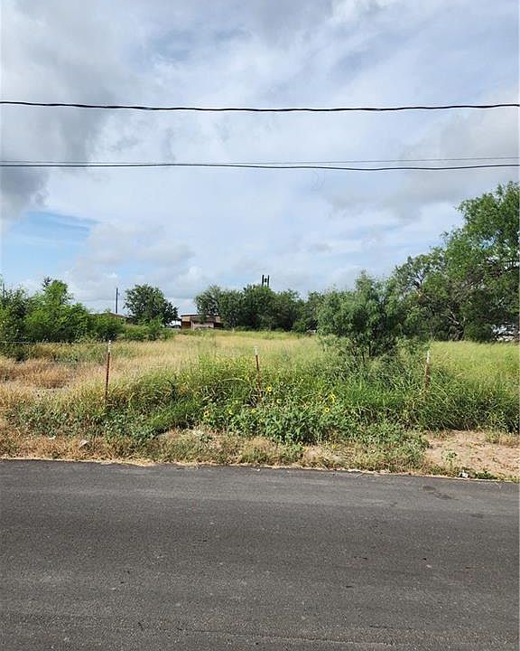 2nd image of 706 1st St