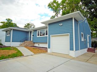 40 E Prescott Ave, Colonia, NJ 07067