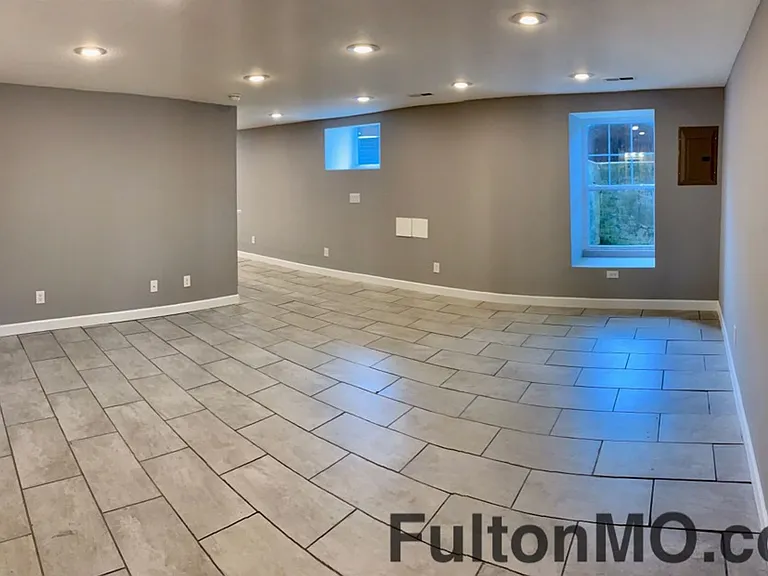 101 E 10th St #3 — Photo 10