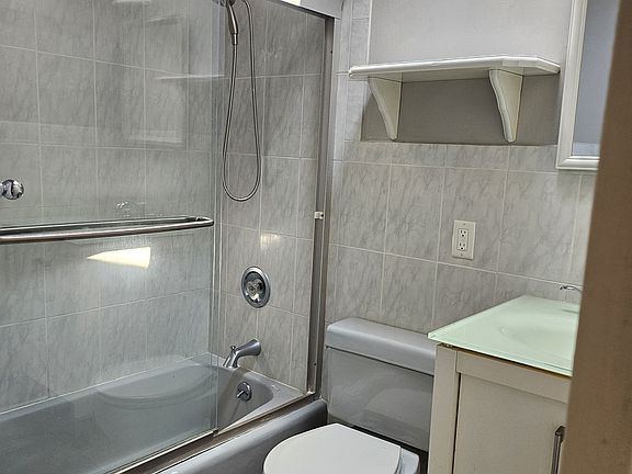 5th image of 40-30 217th St #2