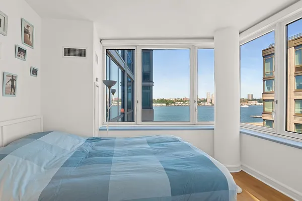 Sold by Nest Seekers International | media 12