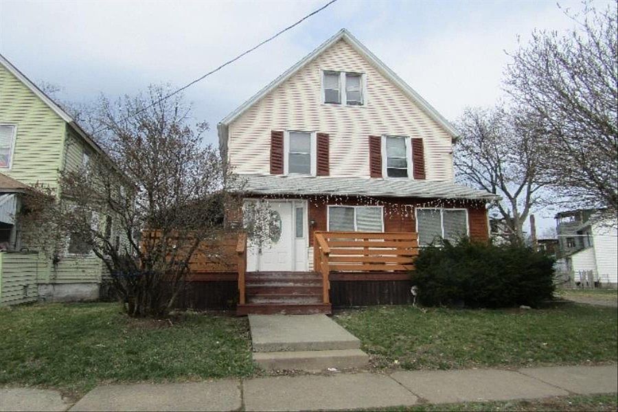 1st image of 7 Custer Ave