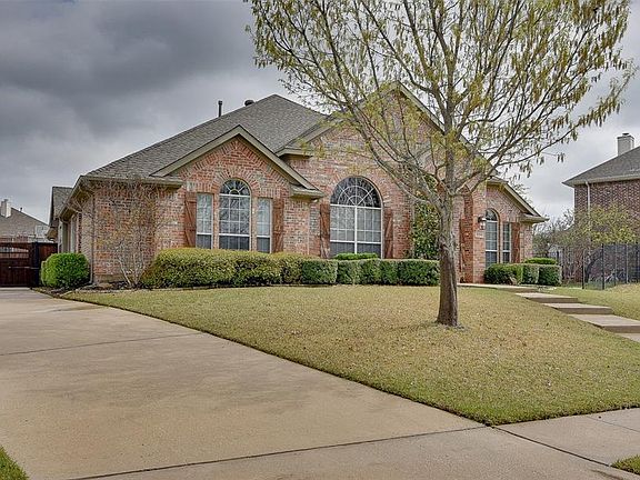 4th image of 329 Green Acres Dr