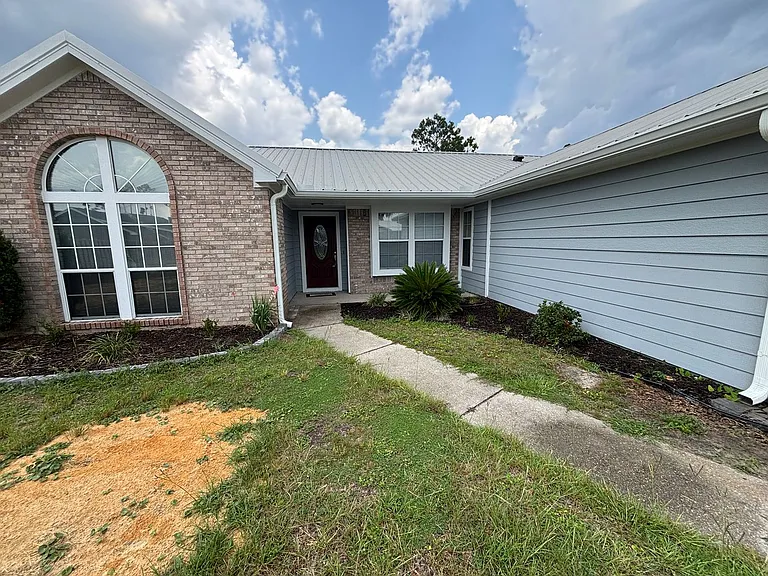 6903 Ross Dr — Photo 2
