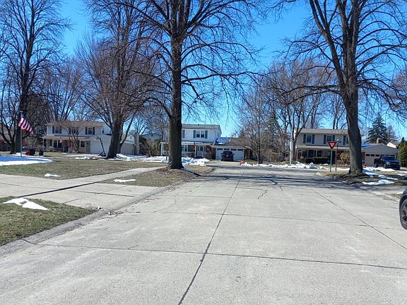 5th image of 35024 Bristol Ct