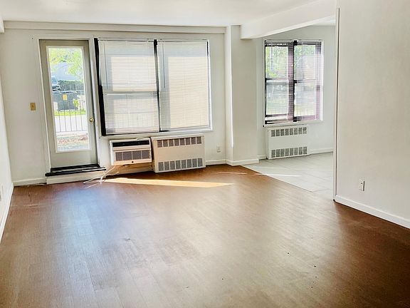 5th image of 47 Davis Ave APT 3A