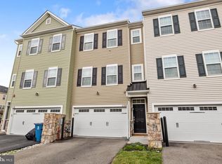 156 Mercer Ct, Fairless Hills, PA 19030