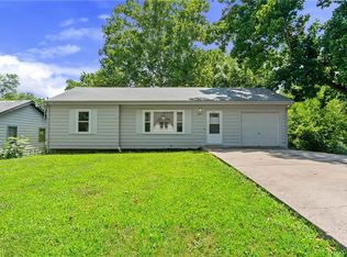 4819 NE 47th St, Kansas City, MO 64117