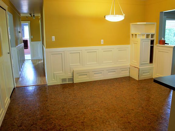 2nd image of 30727 Newport Dr