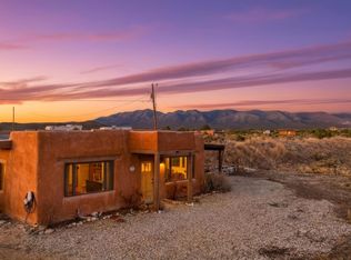 72 Los Rios Rd, El Prado, NM 87529