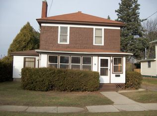 32 4th St, Malone, NY 12953