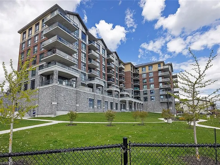 129 A South St #508 — Photo 41