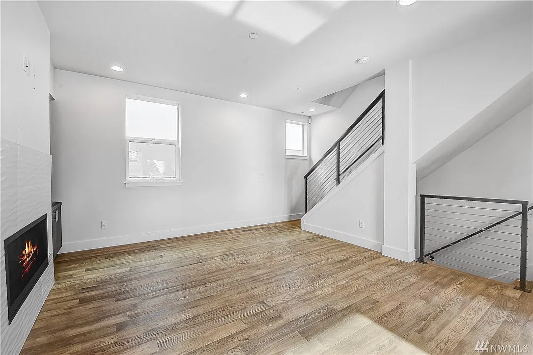 3 bed, 3.5 bath, 1600 sqft, $5,000 — Photo 4