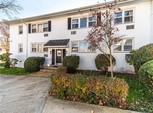 59 Avon Cir, Pt Chester, NY 10573