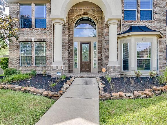 2nd image of 9226 Hummingbird Ln