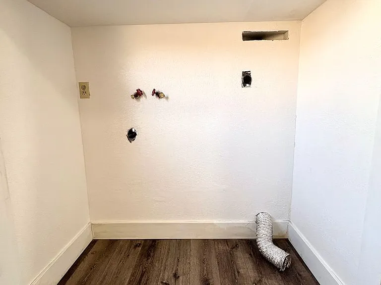 1175 E Elm Ave — Photo 13