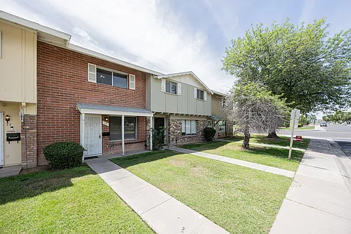 15 E Carter Dr Photo 1